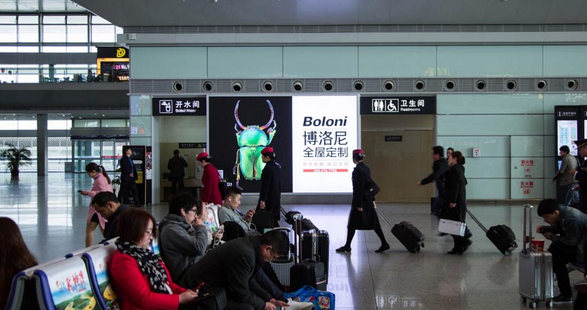 西安高铁站灯箱广告有什么投放价值呢？？尺寸规格是几多?