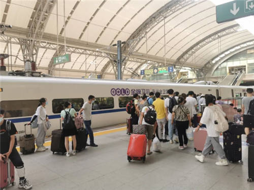 金牌卫浴高铁广告又“火”了，，，，，新投放多条高铁线路。。。。。。