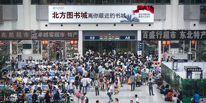 高铁站台内的广告包括哪些，，高铁站台广告有什么优势